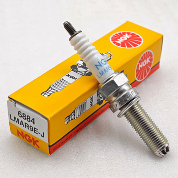 NGK Свеча зажигания LMAR9E-J 6484